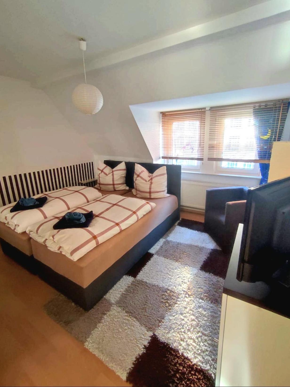 Apartment Am Suedpark Erfurt - Inkl Garten Mit Sitzlounge - Zentrumsnah Exterior foto